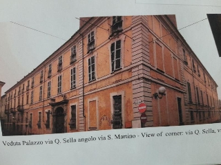 zoom immagine (Palazzo 5000 mq, 30 camere, zona Asti - Centro)