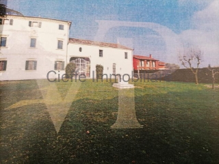 zoom immagine (Villa 800 mq, soggiorno, 4 camere, zona Sant'Angelo di Sala)
