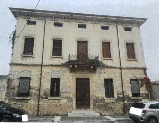 zoom immagine (Palazzo 720 mq, soggiorno, 5 camere, zona Erbè)