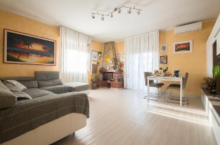 zoom immagine (Appartamento, soggiorno, 3 camere, zona Altavilla Vicentina)