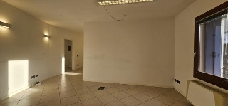 zoom immagine (Ufficio 120 mq, zona San Bonifacio - Centro)