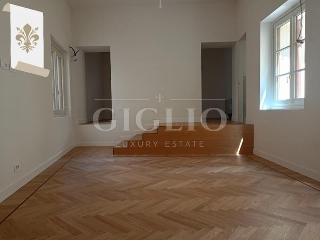 zoom immagine (Appartamento 98 mq, soggiorno, 1 camera, zona Centro Duomo)