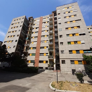 zoom immagine (Appartamento 84 mq, soggiorno, 2 camere, zona Cologno Monzese)