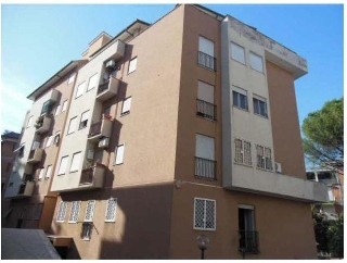 zoom immagine (Appartamento 96 mq, soggiorno, 3 camere, zona Portuense)