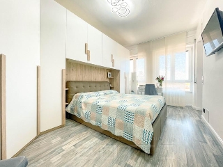 zoom immagine (Appartamento 86 mq, soggiorno, 2 camere, zona Gozzano - Centro)