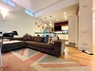 zoom immagine (Appartamento 107 mq, soggiorno, 2 camere, zona Pendolina)
