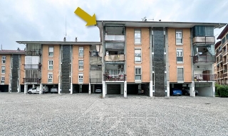 zoom immagine (Appartamento 80 mq, soggiorno, 2 camere, zona Borgosesia)