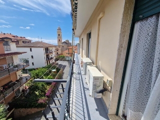 zoom immagine (Appartamento, zona Riva Ligure)