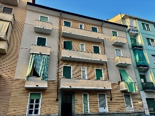zoom immagine (Palazzo/Stabile in Vendita a Torino)