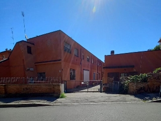 zoom immagine (Garage 40 mq, zona Mazzini / Sant'Orsola)
