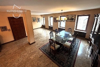 zoom immagine (Casa a schiera 340 mq, soggiorno, 3 camere, zona San Michele)