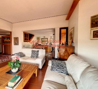 zoom immagine (Villa 250 mq, soggiorno, 3 camere, zona Volpago del Montello)