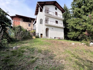 zoom immagine (Casa singola 163 mq, soggiorno, 2 camere, zona Ailoche)
