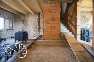 zoom immagine (Casa a schiera 155 mq, soggiorno, 2 camere, zona Casini)