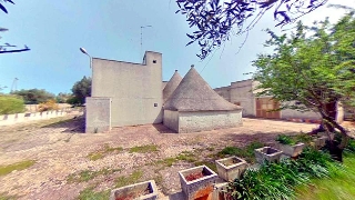 zoom immagine (Rustico 330 mq, 5 camere, zona Monopoli)