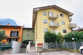 zoom immagine (Appartamento 95 mq, soggiorno, 2 camere, zona San Martino)